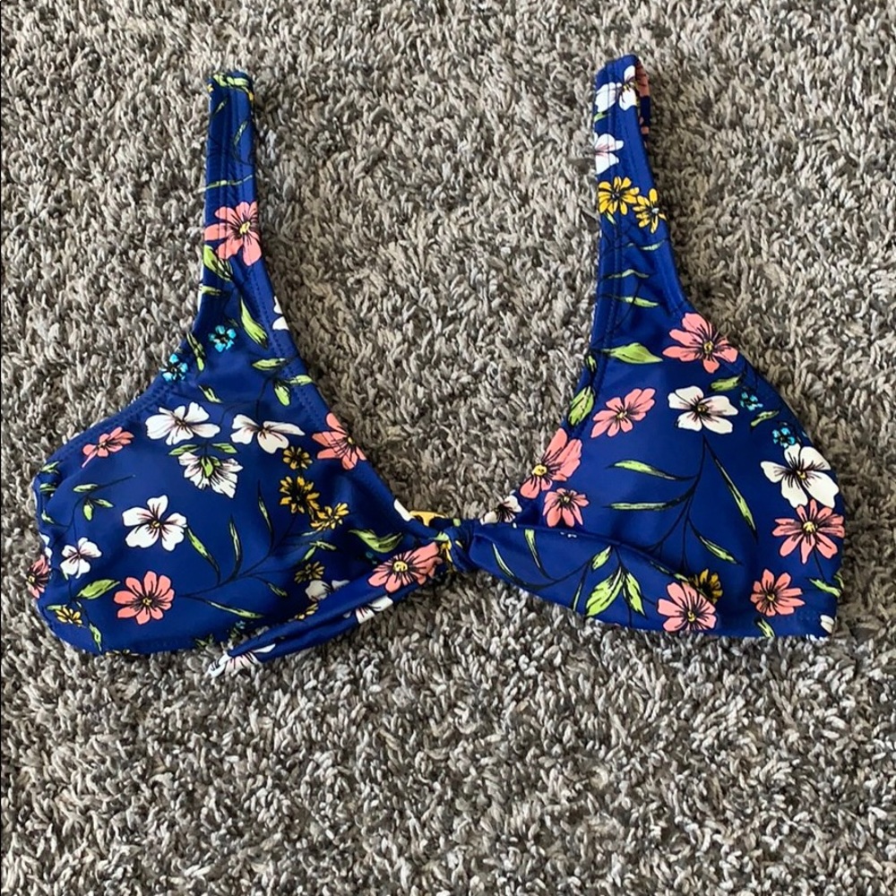 Swim top with flowers and tie in front